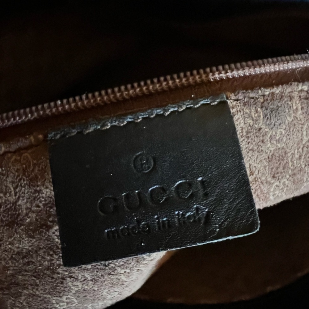Gucci Rare Black Leather Bag with Silvertone Accents - Picture 7 of 13